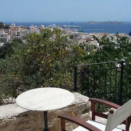 Stone House In Syros 아파트 *